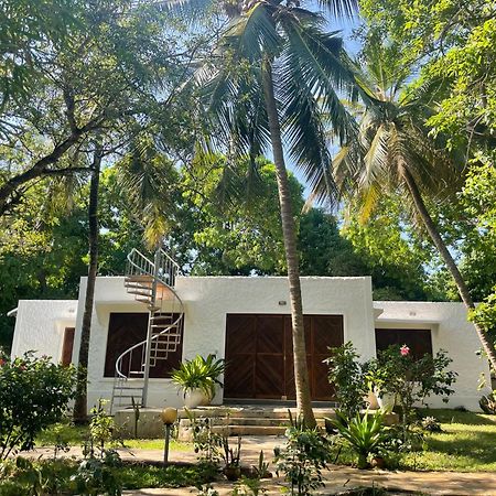 Shimoni Reef Lodge Exterior photo