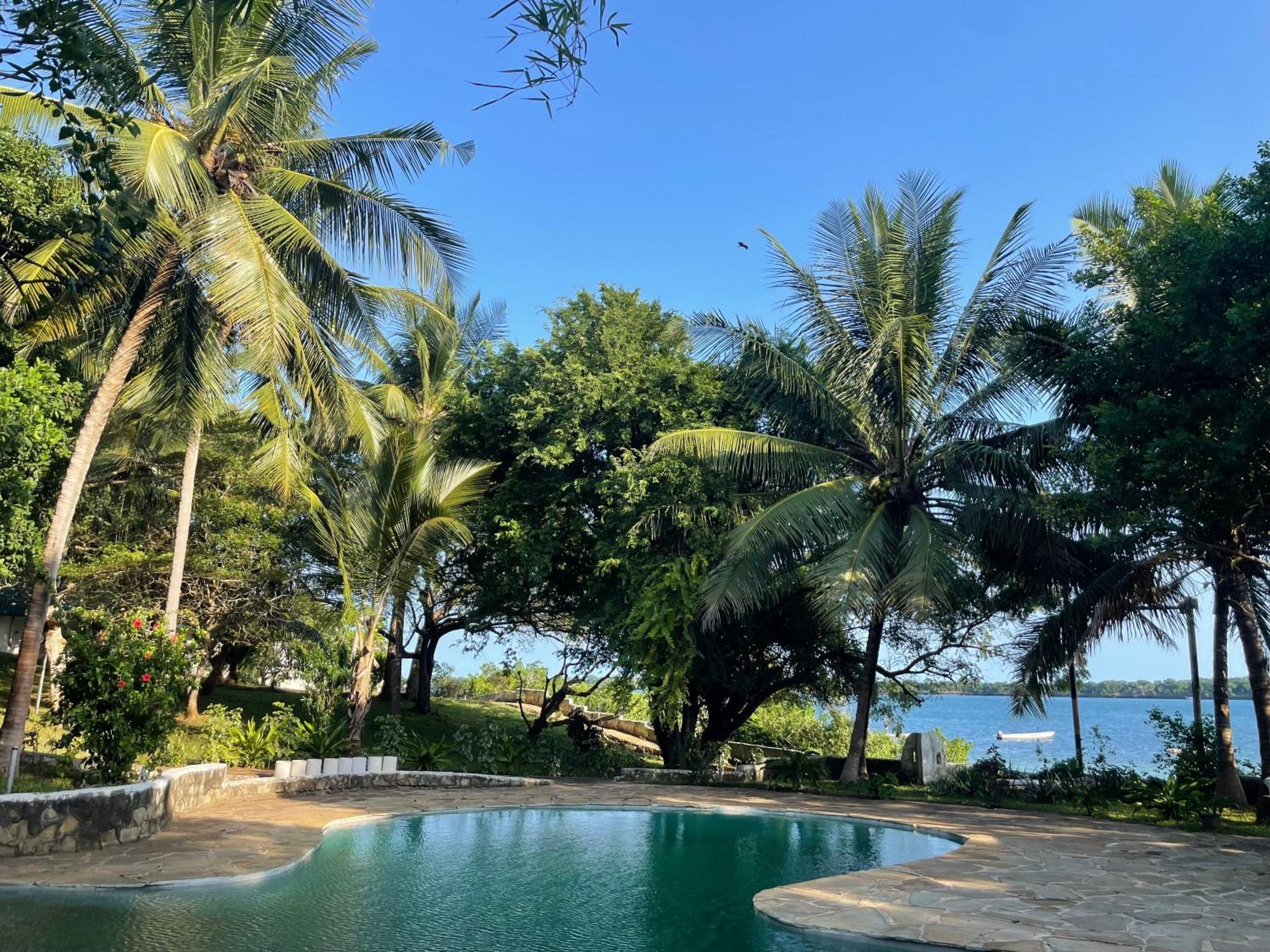 Shimoni Reef Lodge Exterior photo