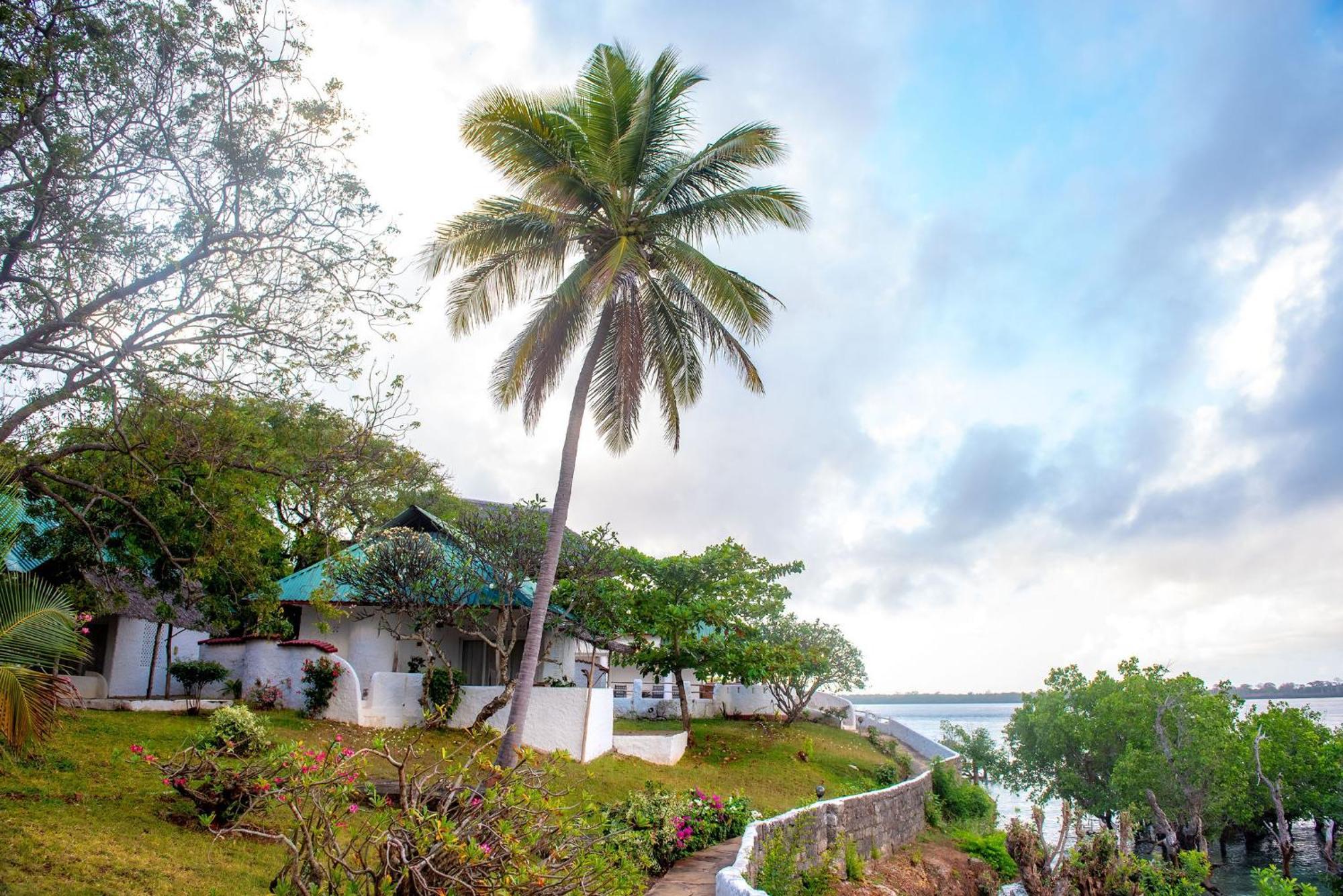 Shimoni Reef Lodge Exterior photo